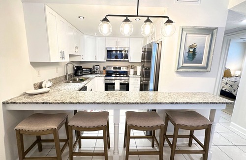 Ilexhurst Condo | Palm Cay 2: 3 Min Walk to Beach and Shared Heated Pool