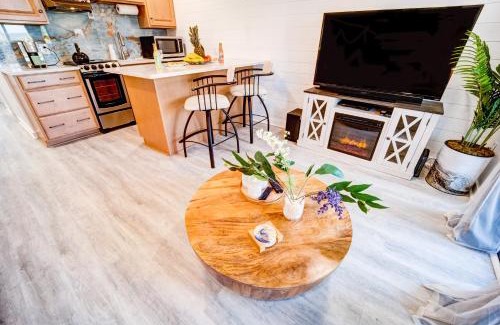 Isle of Palms Apartment | Palm Paradise