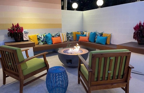 Trenton House | Palm Springs Room #1 @ Retro Boutique Motel