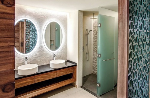 Playacar Zona Hotelera Resort | Palmaïa - The House of AïA WELLNESS RESORT EXCLUSIVEnFAMILY KING SUITE, PLAYACAR