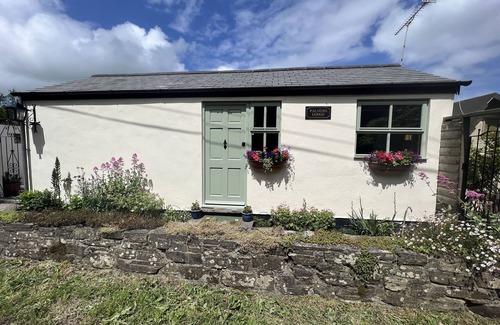 Brazzacott Cottage | PALMERS LODGE, with a garden in Egloskerry