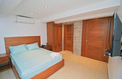 Santiago Province Hotel | Palmetto Hotel