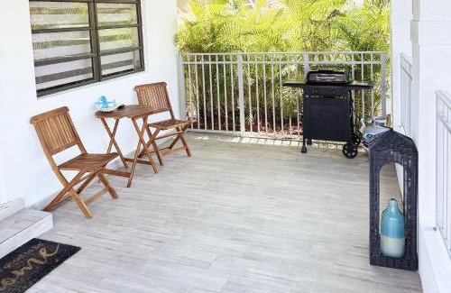 Coral Terrace Apartment | Palms Paradise by Coral Gables