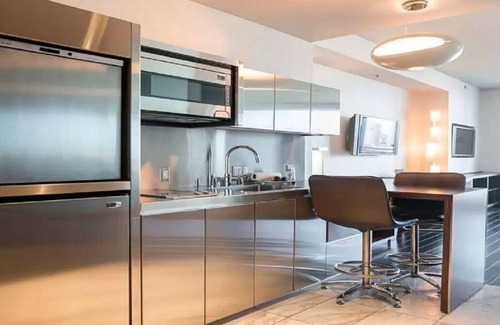 Las Vegas Hotel | Palms Place Beautiful High Rise Suite, Strip Views Las Vegas 23-306