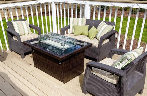 Greensboro House | Pamper Yourself in a Spa like home (Hot tub, Sauna, Mini-Gym) Great location!