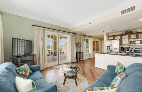 Lake Las Vegas Condo | Panoramic Lake View Penthouse, Large Covered Deck