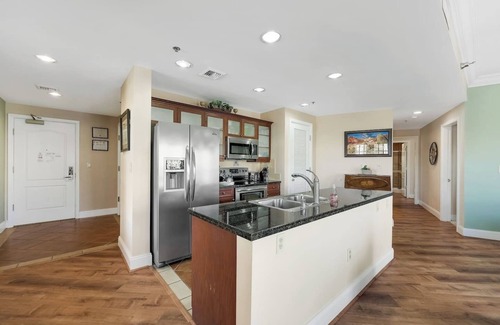 Lake Las Vegas Condo | Panoramic Lake View Penthouse, Large Covered Deck