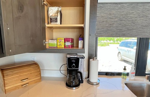 McAllister House | Panoramic Lakeview Cottage