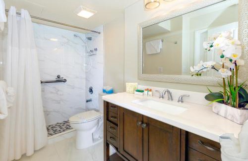 Waikiki Apartment | Panoramic Mountain View Condo with Free Parking!