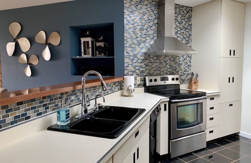 Crescent City North House | Panoramic Ocean Front View