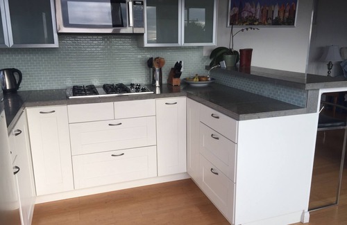 Point Loma Heights House | Panoramic Ocean View Guesthouse, 5 blocks to beach in Ocean Beach