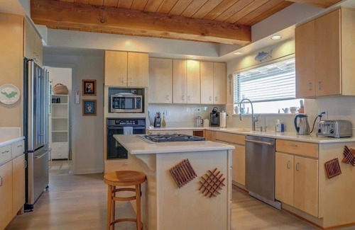 Aptos House | Panoramic Ocean Views - in Private Sanctuary