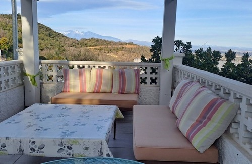 Laroque-des-Alberes Apartment | Panoramic view, with swimming pool: between sea and mountains, in a peaceful setting.