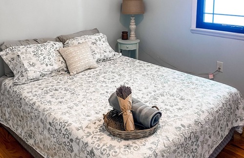 Monticello House | Panoramic view on Lake Freeman!