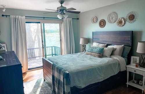 Monticello House | Panoramic view on Lake Freeman!