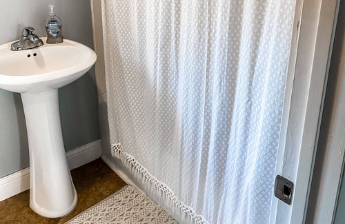 Monticello House | Panoramic view on Lake Freeman!