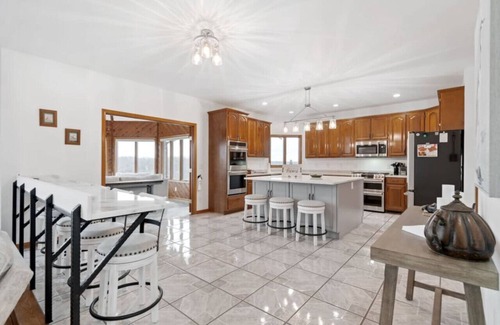 Lynchburg House | Panoramic Views Dock Kayaks SUPs