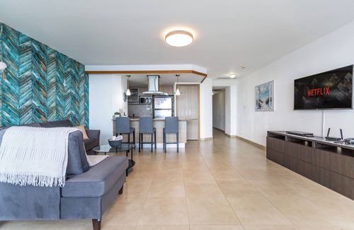 Villas Del Mar Apartment | PanoramicView| Beachfront| Fast WiFi| FullKitchen