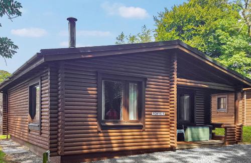 Pentrefelin Resort | Pantglas Hall Lodges