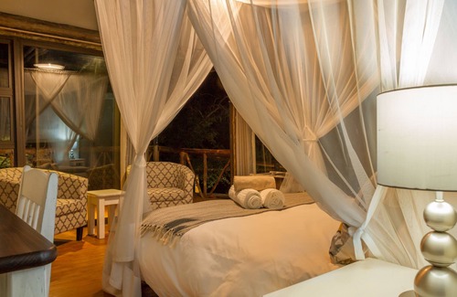 Thorny Bush Game Reserve Cabin | Panzi Lodge