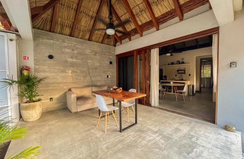 Saladita Villa | Paraíso del Surf, A 50m de las Olas Perfectas, AC, Starlink, Piscina, La Saladita surf