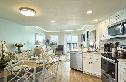 Belle Vista Condo | Paradise Awaits on St Pete Beach*FULL Gulf Front 2 BR Condo*Panoramic Ocean View