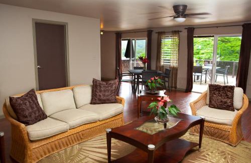 Kahalu u Resort | Paradise Bay Resort