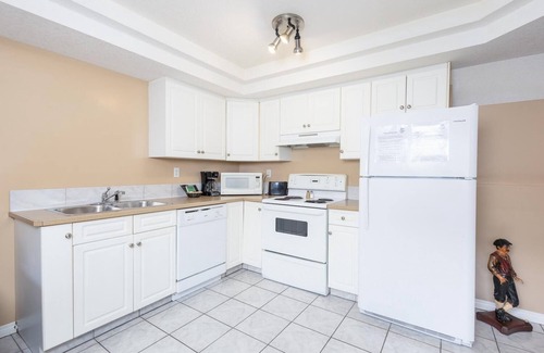 Lethbridge Condo | Paradise Canyon Golf Resort - Luxury Condo M409