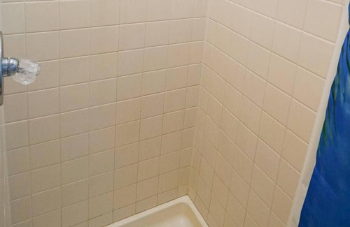 Monticello Cottage | Paradise Cove Lake front Cottage 2 with Boat Docks