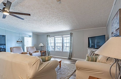 Milledgeville House | Paradise Cove- Where the wilderness meets the water.