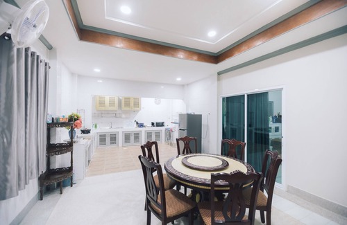Hat Yai House | Paradise Found:4BR, 6 min to Lee Garden