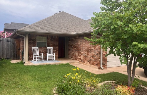 Oklahoma City House | Paradise on the Prairie: - Conveniently Located and Perfect for Your Stay