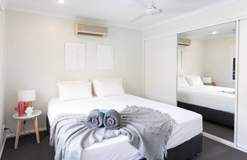 Cannonvale Apartment | Paradise Palms