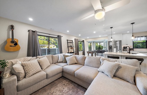 Sarasota House | Paradise Palms | Saltwater Heated Pool + Hot Tub