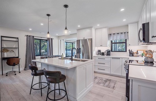 Sarasota House | Paradise Palms | Saltwater Heated Pool + Hot Tub