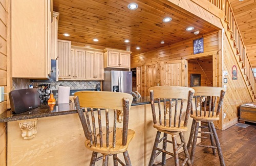 Sautee Nacoochee Cabin | Paradise Retreat - Never Ending Mountain Views