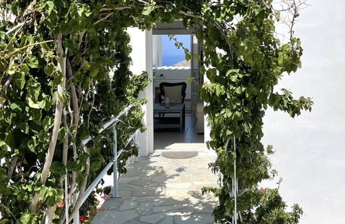 Delfini House | 'Paradise' says Cnn - 2 Bed Villa in Delfini Bay