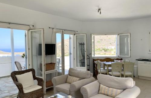 Delfini House | 'Paradise' says Cnn - 2 Bed Villa in Delfini Bay