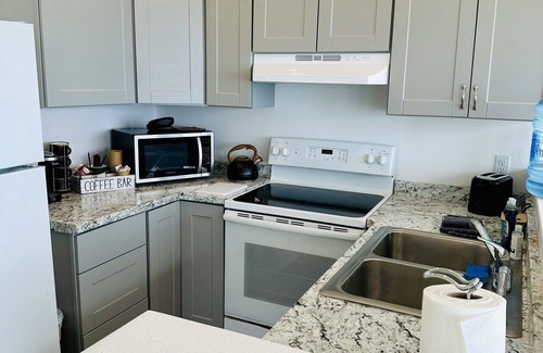 Homer Cabin | Paradise Suites Eagles Nest Apt C