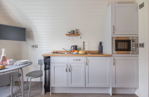 Llanfyllin House | Paradwys - One Bedroom House, Sleeps 2