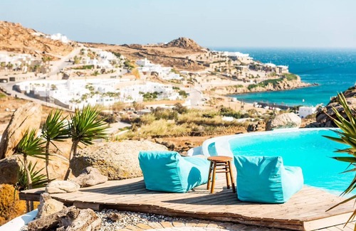 Paraga Villa | Paraga Scorpios Villa1 hot tub 7 mins walk to beach by Calypso Sunset Villas