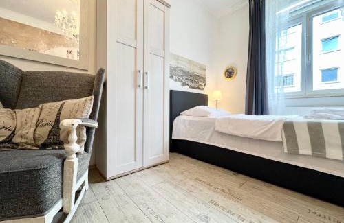 Altendorf Apartment | Paris Suite für 4 mit Küche und WIFI