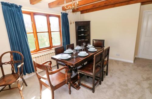 Haverfordwest House | Park Hall Cottage