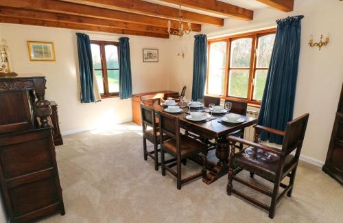 Haverfordwest House | Park Hall Cottage