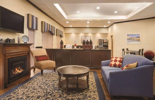 Albany Hotel | Park Inn by Radisson Albany, GA