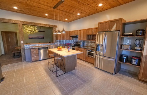 Gardiner Condo | Park's Edge Retreat on the Yellowstone River