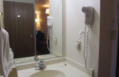 West Bend Hotel | Park View Inn & Suites and Conference Center