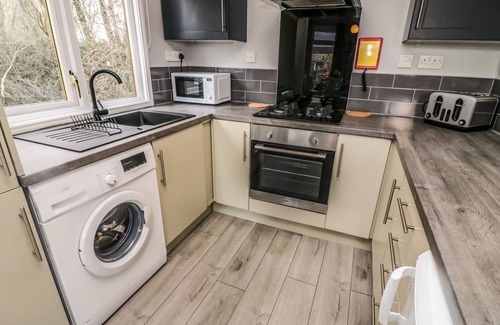 Warton Cottage | PARK VIEW LODGE, ARNSIDE 7, pet friendly, with pool in Carnforth