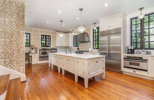 Cherokee Seneca House | Parklike Estate in the Heart of Louisville w/Pool and Gardens - Family Friendly