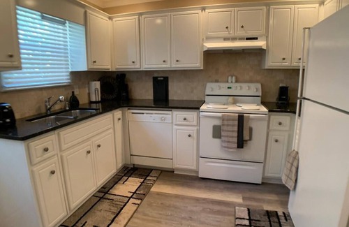 Beaufort House | Parris Island Marine Corps Graduation PCS Orders Travel Nurses Beaufort Home